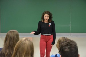 Camila Fávero, graduada em Artes Cênicas