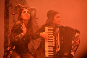 Companhia de teatro do Colégio Notre Dame - O Auto da Barca do Inferno (11)