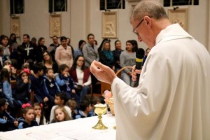 Colégio Notre Dame - Missa no Colégio Maio